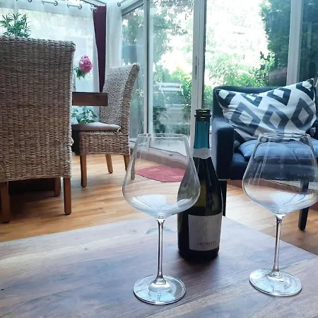 아파트 Avec Terrasse Au Calme 파리